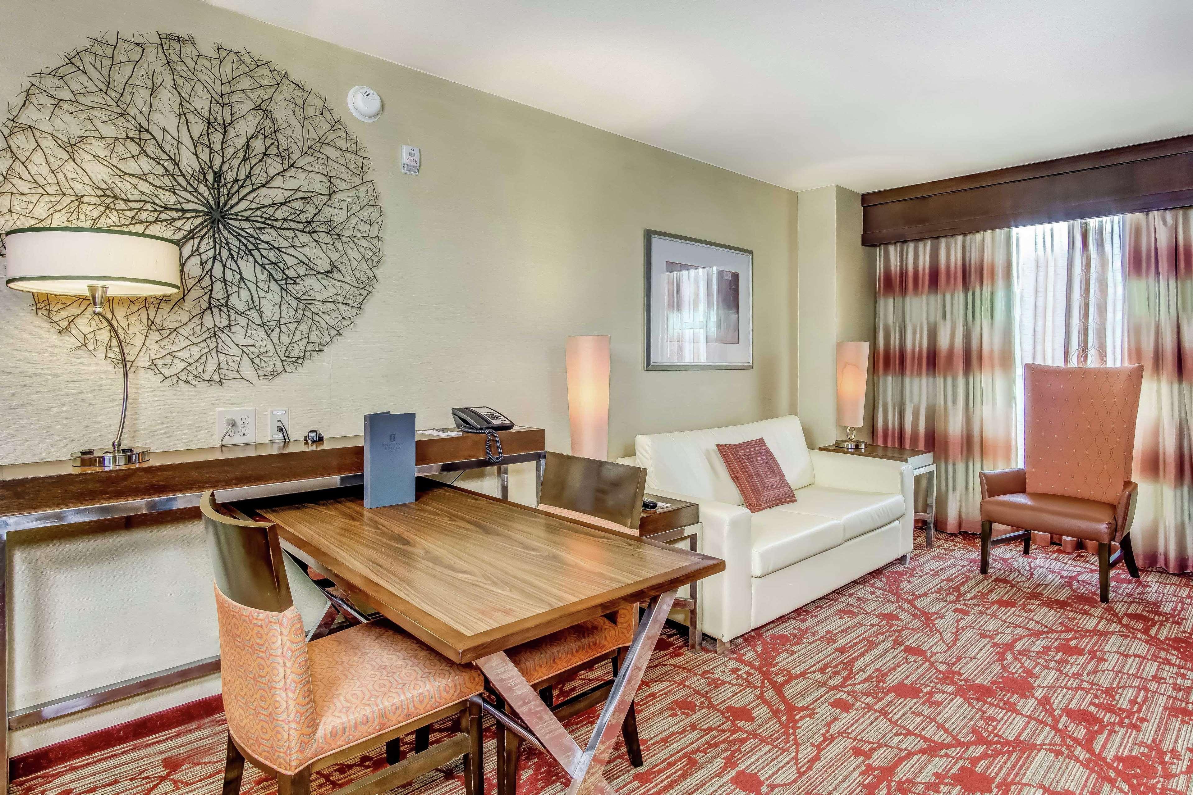 Embassy Suites Atlanta - Kennesaw Town Center Dış mekan fotoğraf