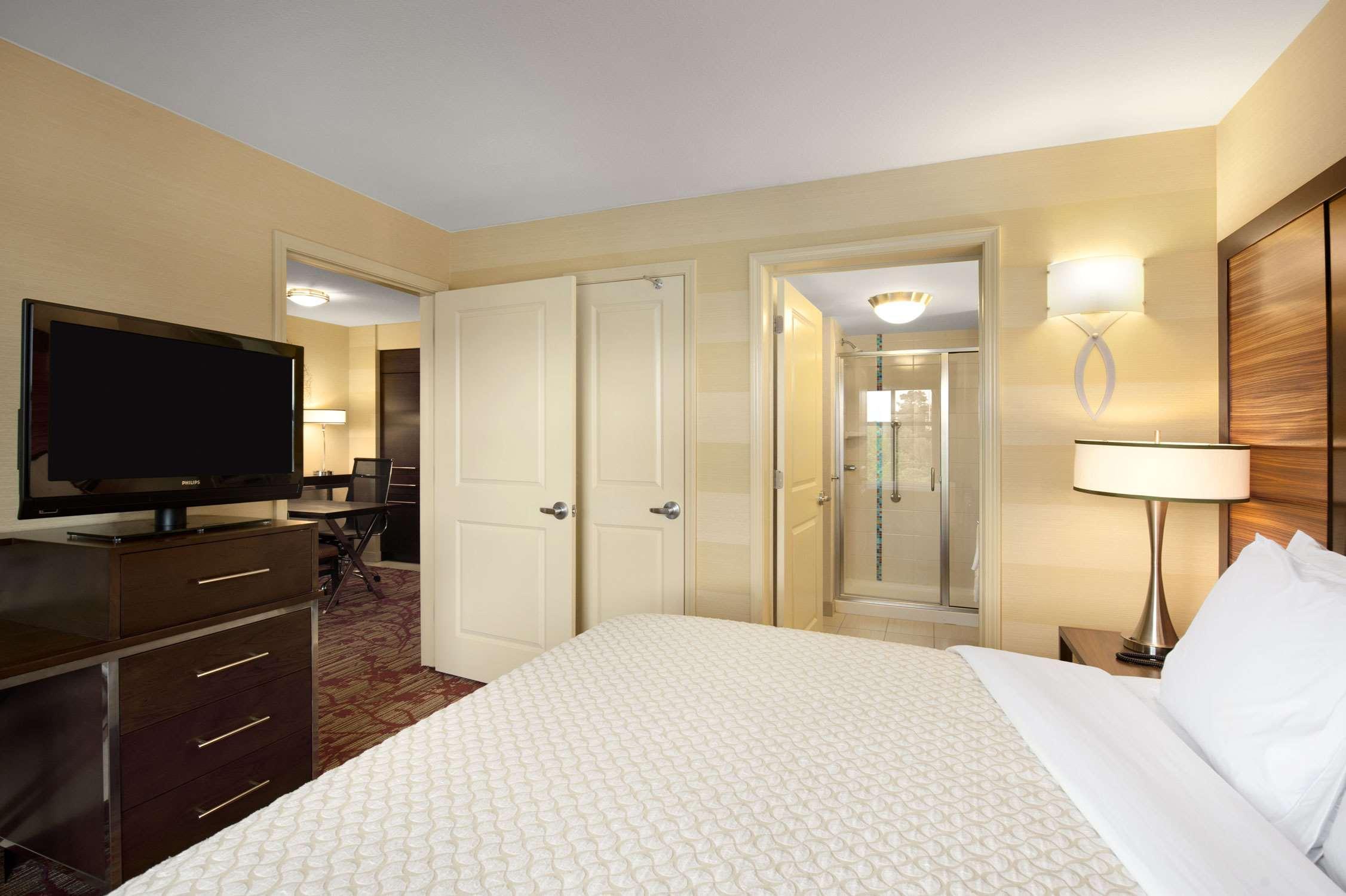 Embassy Suites Atlanta - Kennesaw Town Center Oda fotoğraf
