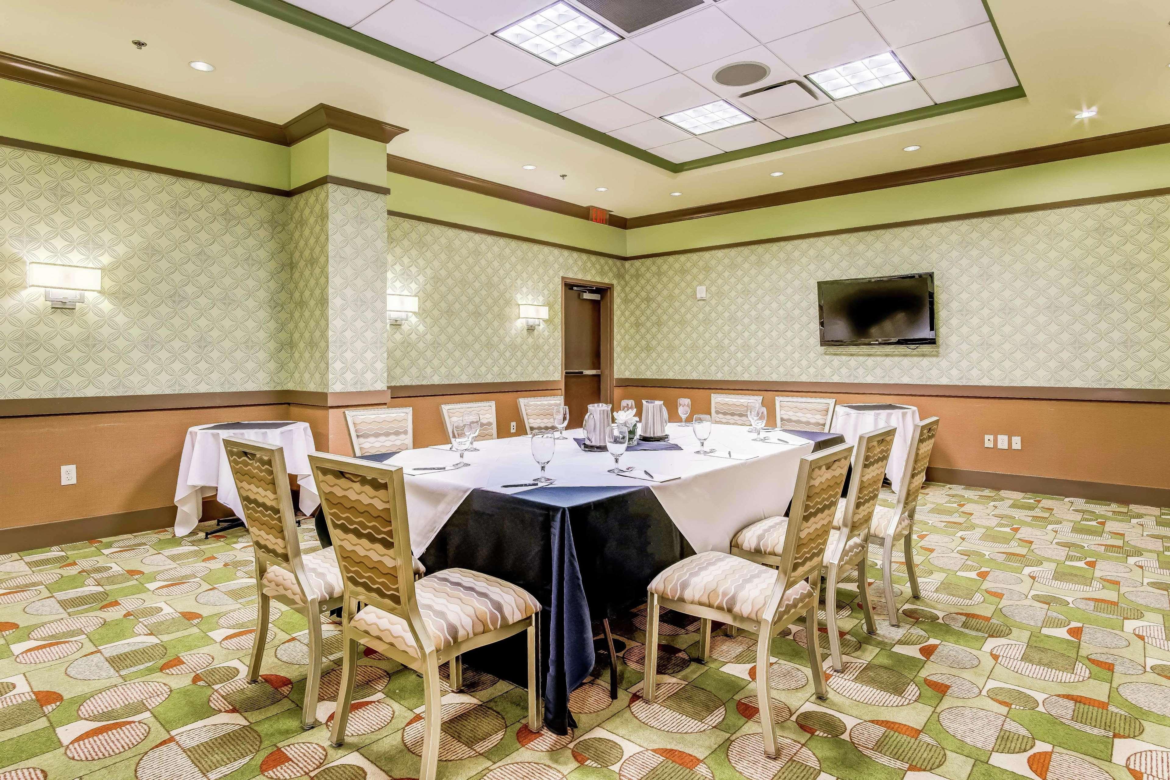 Embassy Suites Atlanta - Kennesaw Town Center Dış mekan fotoğraf