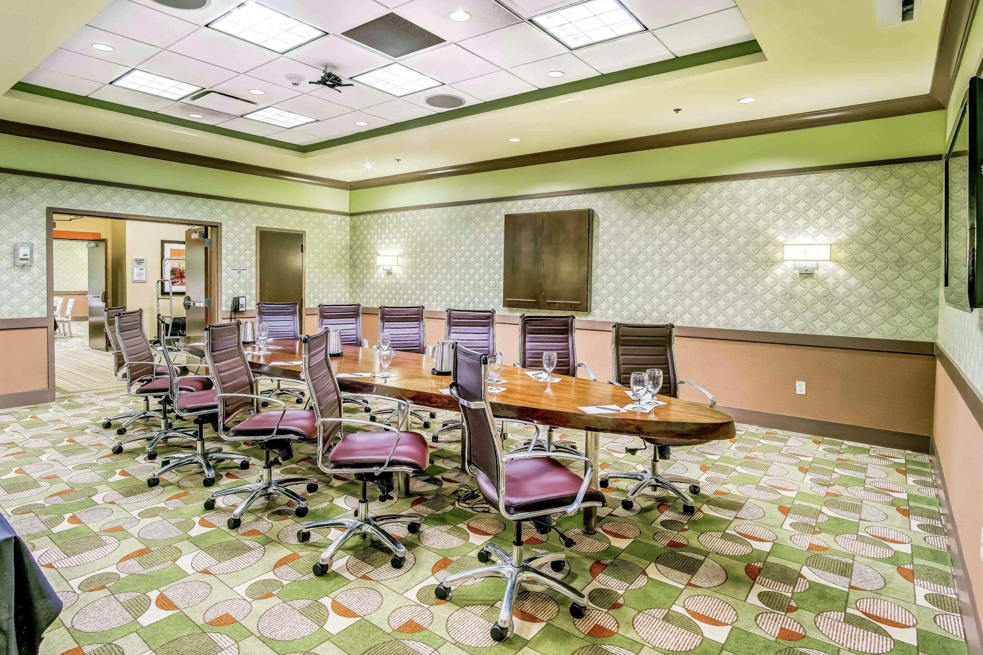 Embassy Suites Atlanta - Kennesaw Town Center Dış mekan fotoğraf