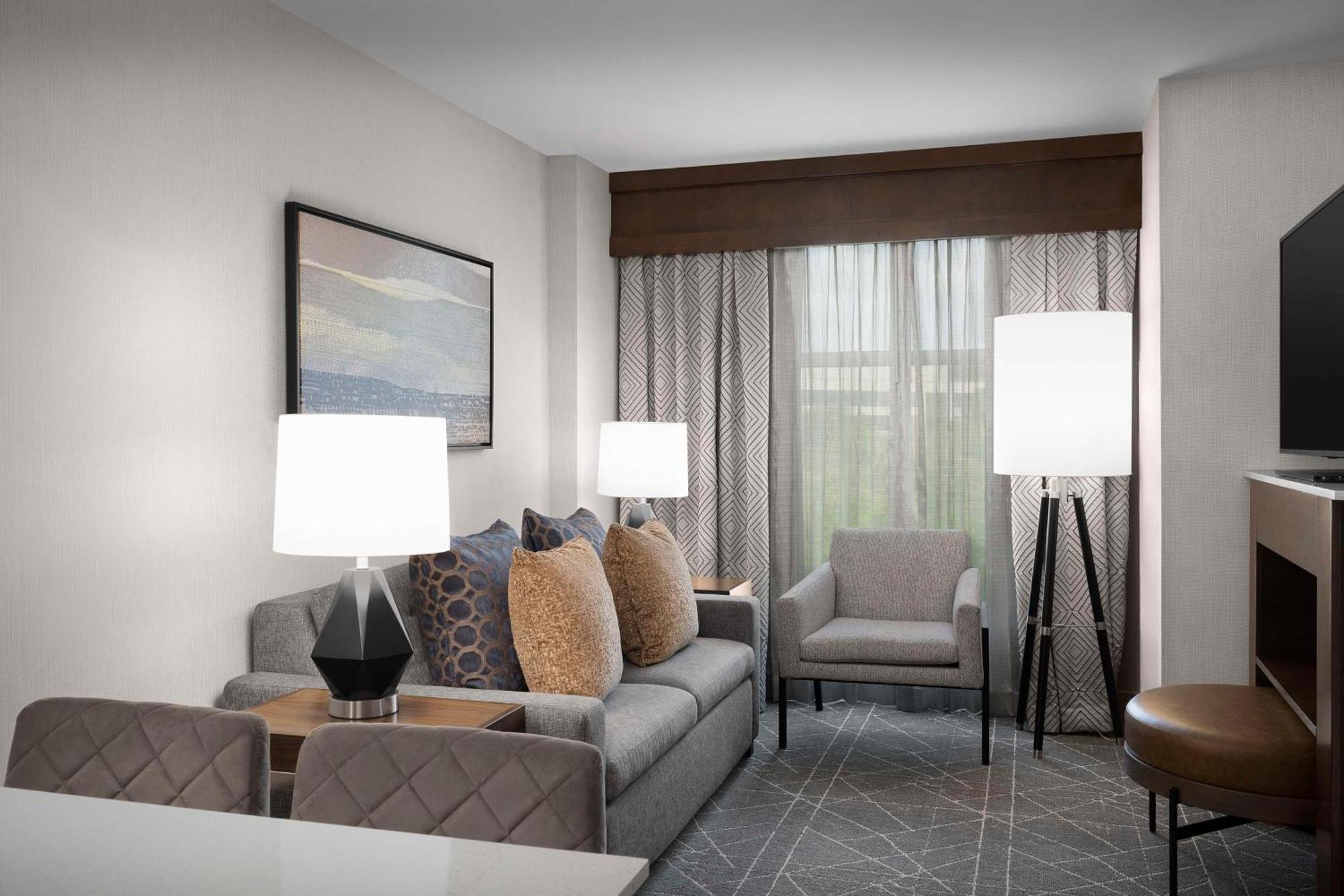 Embassy Suites Atlanta - Kennesaw Town Center Dış mekan fotoğraf